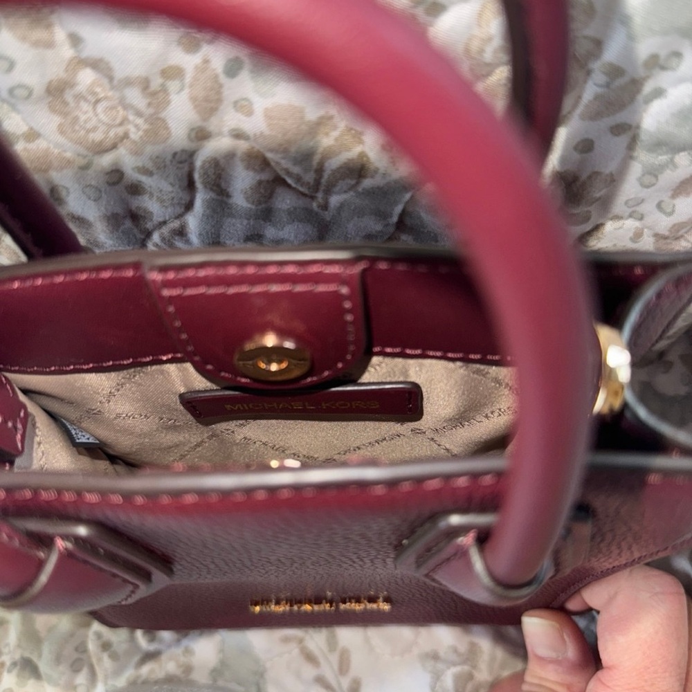 Michael Kors Mercer XS Leather Crossbody Bag - Picture 8 of 10